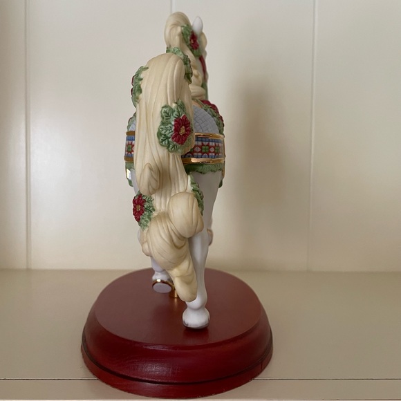 Christmas Lenox Carousel Horse 2014/2015 - Picture 8 of 10